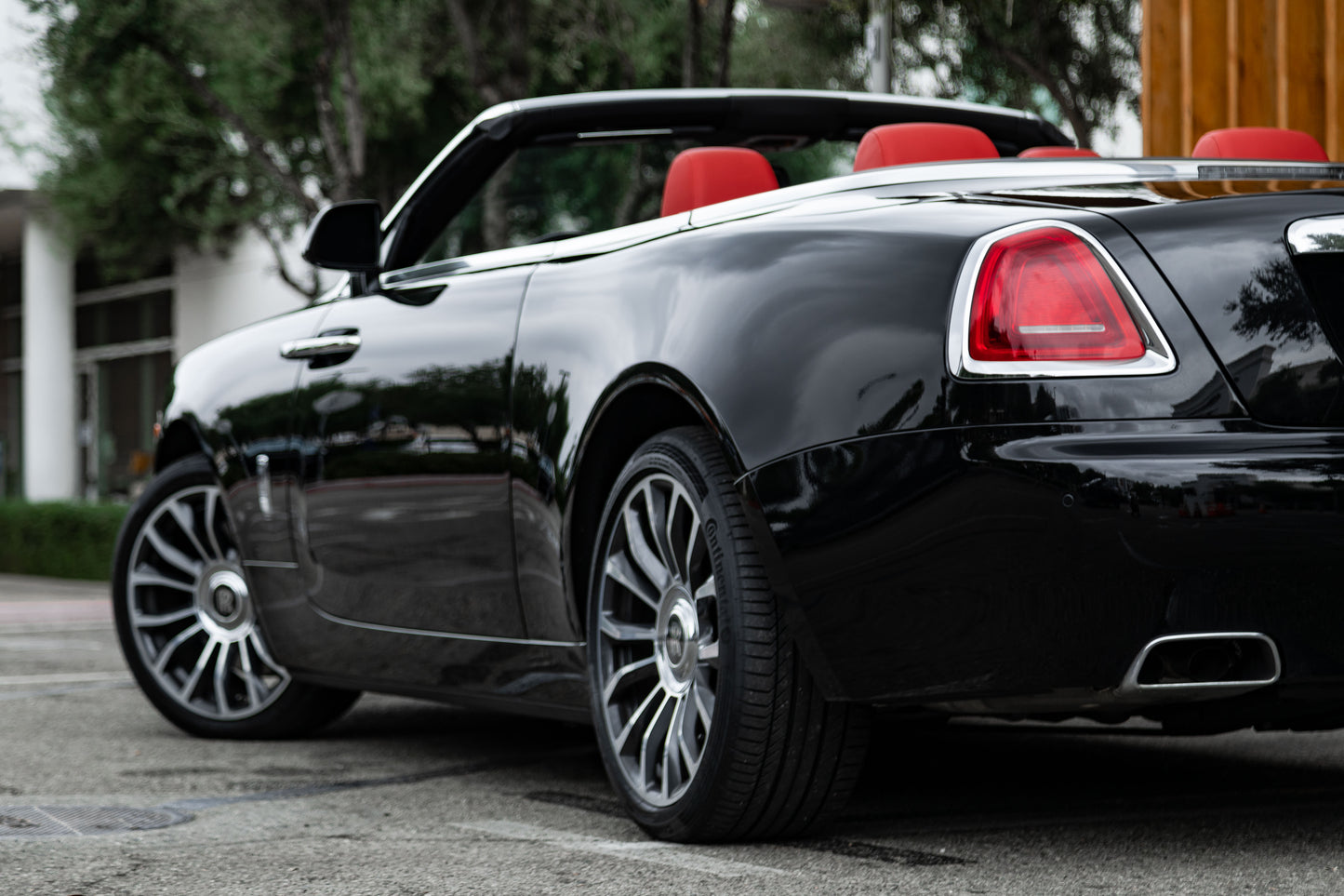 Black Rolls Royce Dawn (Exotic Car Rentals In Los Angeles)