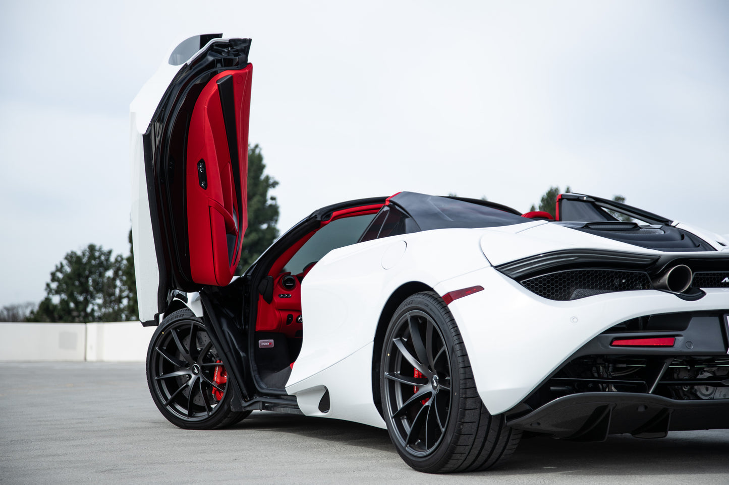 White Mclaren 720S Spyder (Exotic Car Rentals In Los Angeles)